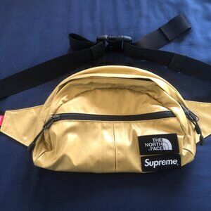 Supreme The North Face Metallic Roo II Lumbar Pack 'Gold' SS 18 Pre-Owned